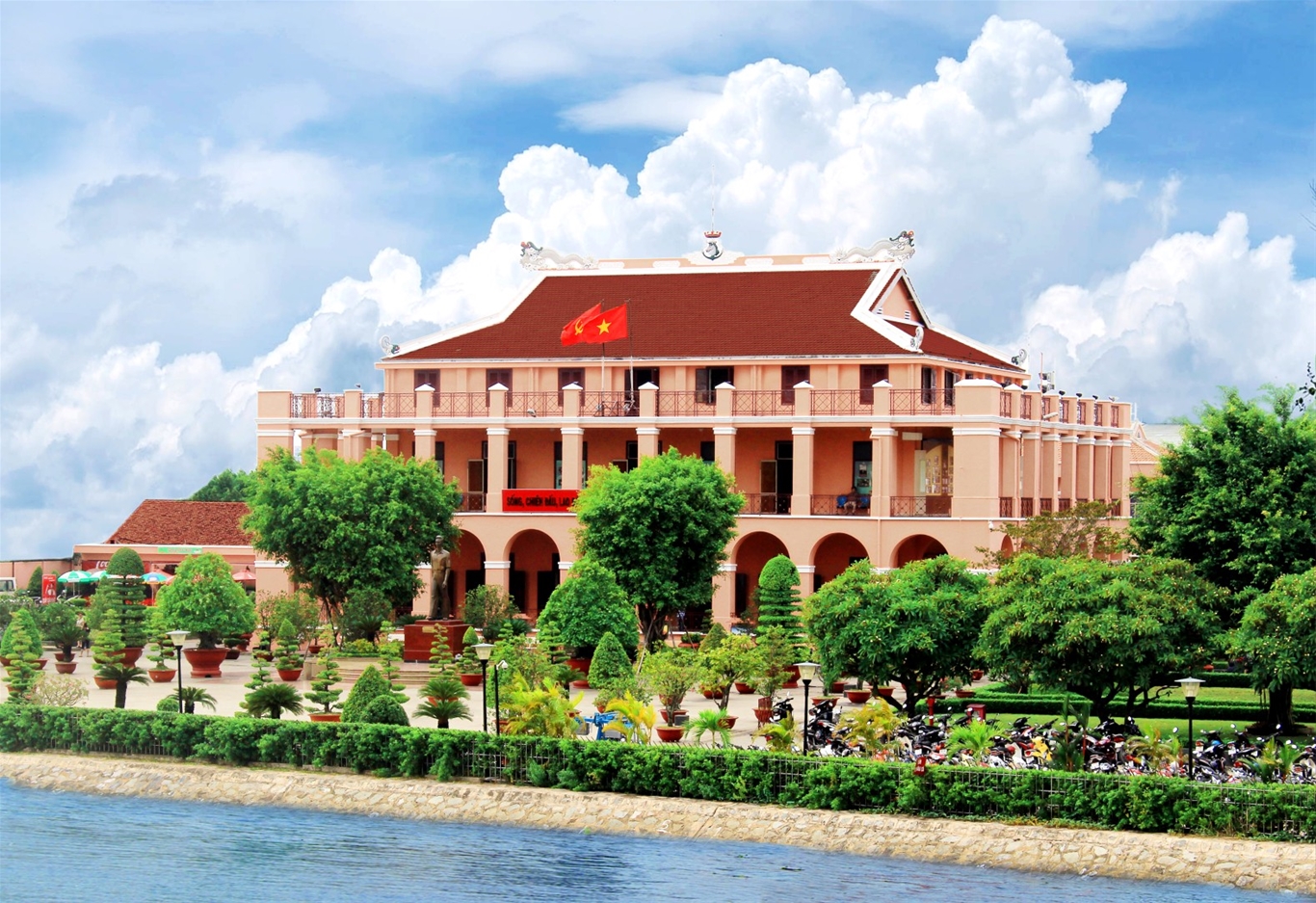 Hình hình ảnh kho lưu trữ bảo tàng TP Hồ Chí Minh