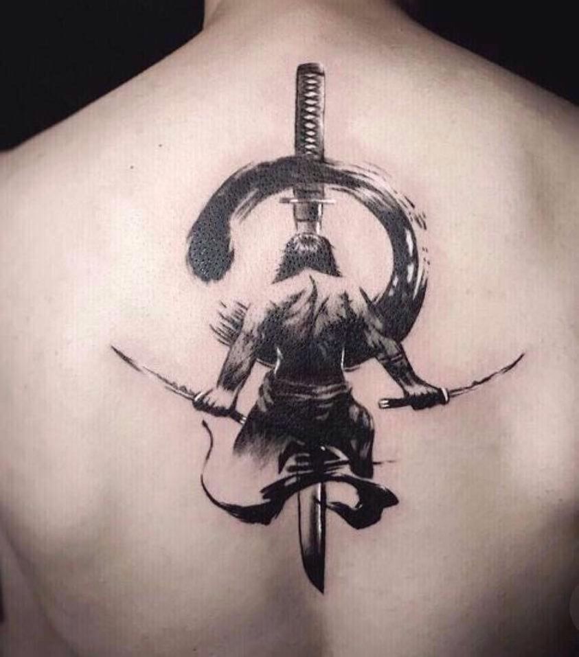 Mẫu hình xăm Samurai sau lưng