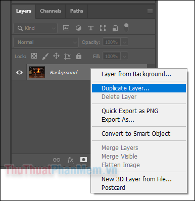 Chọn layer background ở bảng điều khiển layer, nhấp chuột phải vào nó và chọn Duplicate Layer
