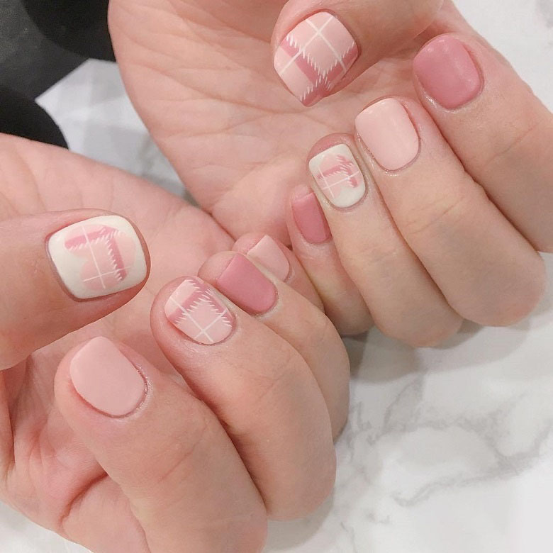 Mẫu nail Hàn Quốc màu hồng tuyệt đẹp