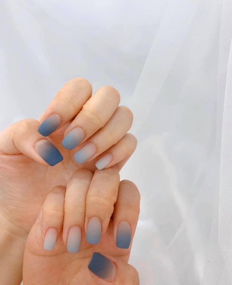 Mẫu nail màu chuyển sắc kiểu Hàn Quốc