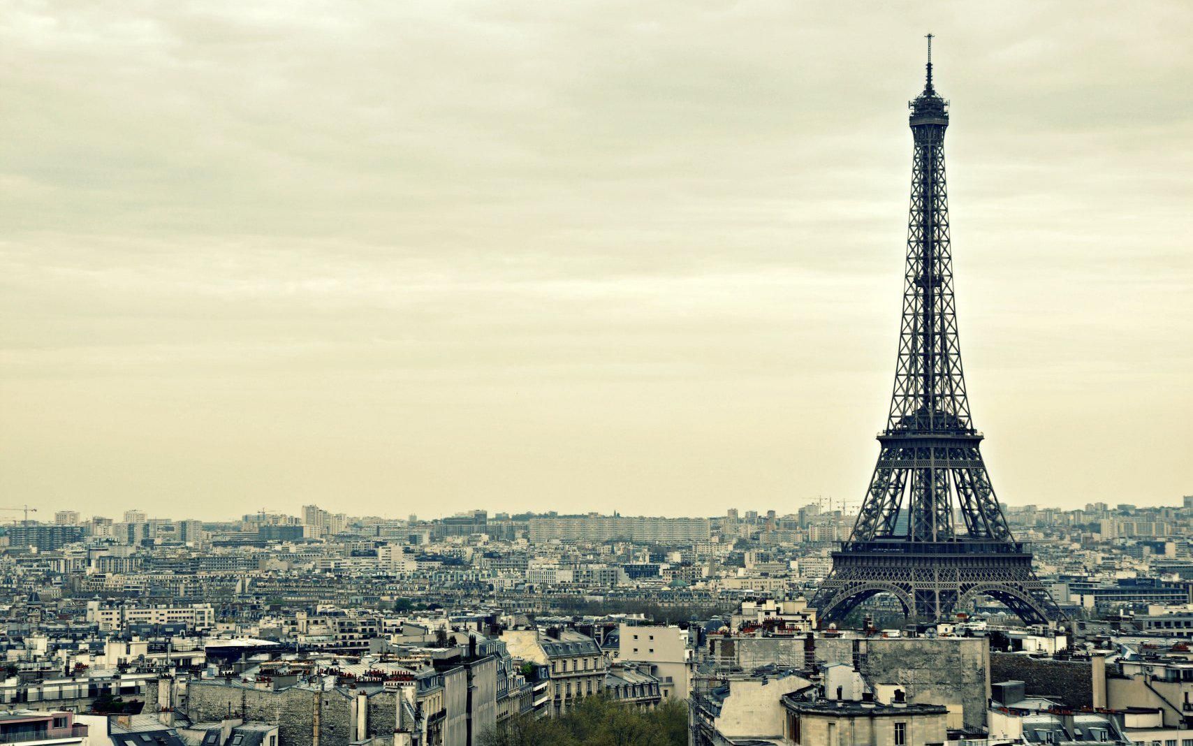 Background tháp Eiffel chất lượng cao