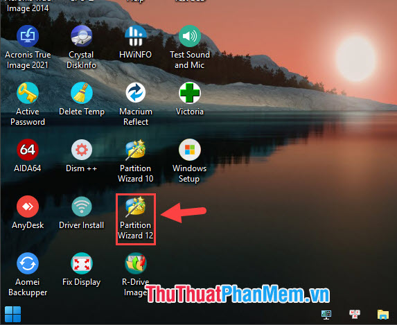 Mở phần mềm Partition Wizard 12