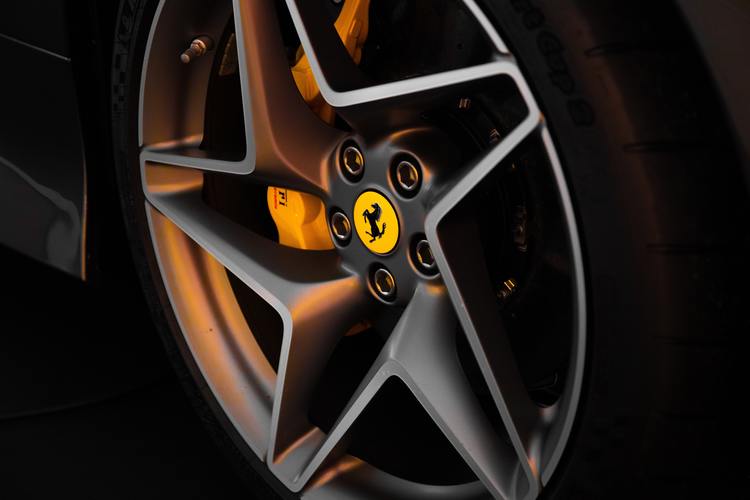 Ferrari Vs Lamborghini Wallpaper  Xtreme Xperience