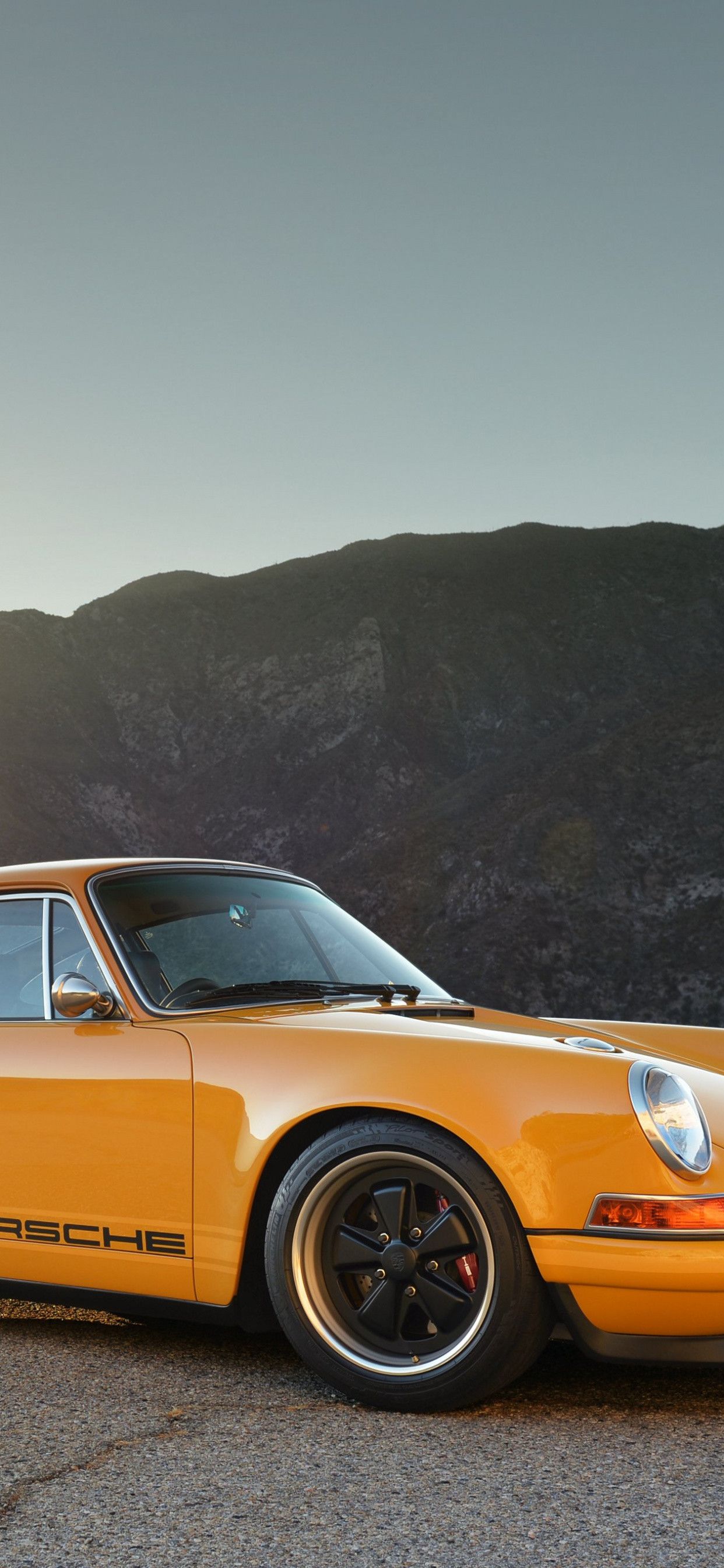 Hình nền siêu xe Porsche màu cam
