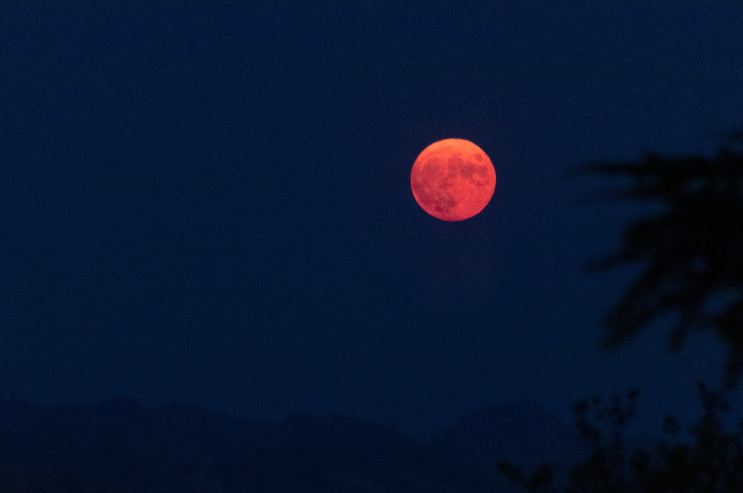 Hình ảnh trăng máu đẹp nhất