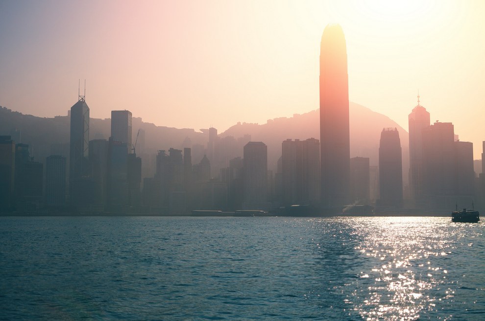 Hình ảnh sáng sớm bên bờ biển Hồng Kông