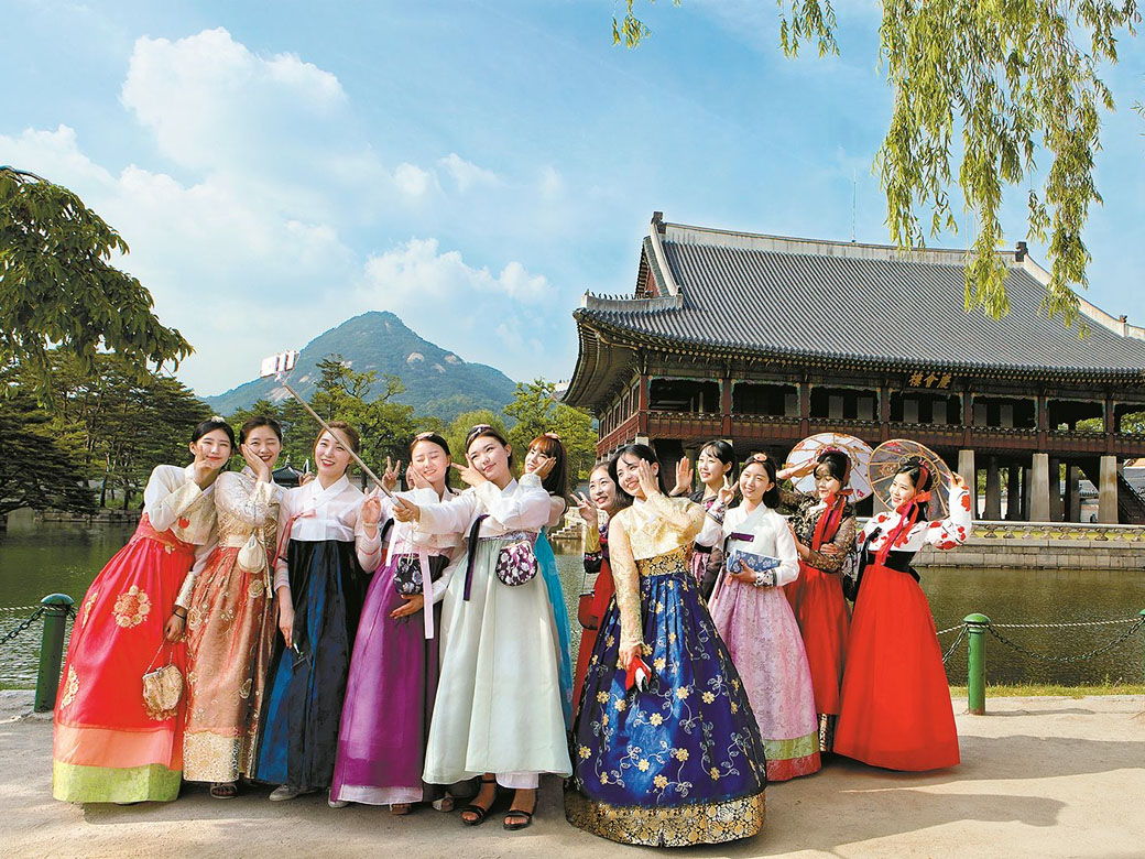 Ảnh các cô gái Hàn Quốc trong trang phục truyền thống