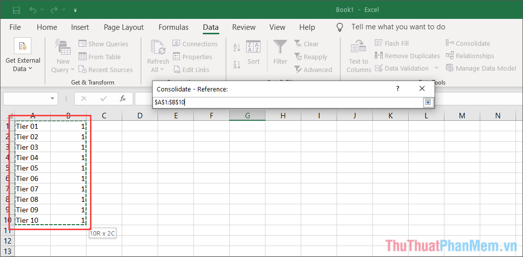 Kéo chuột tạo vùng chọn trên bảng dữ liệu Excel để khoanh vùng dữ liệu cần tổng hợp lại từ các Sheets