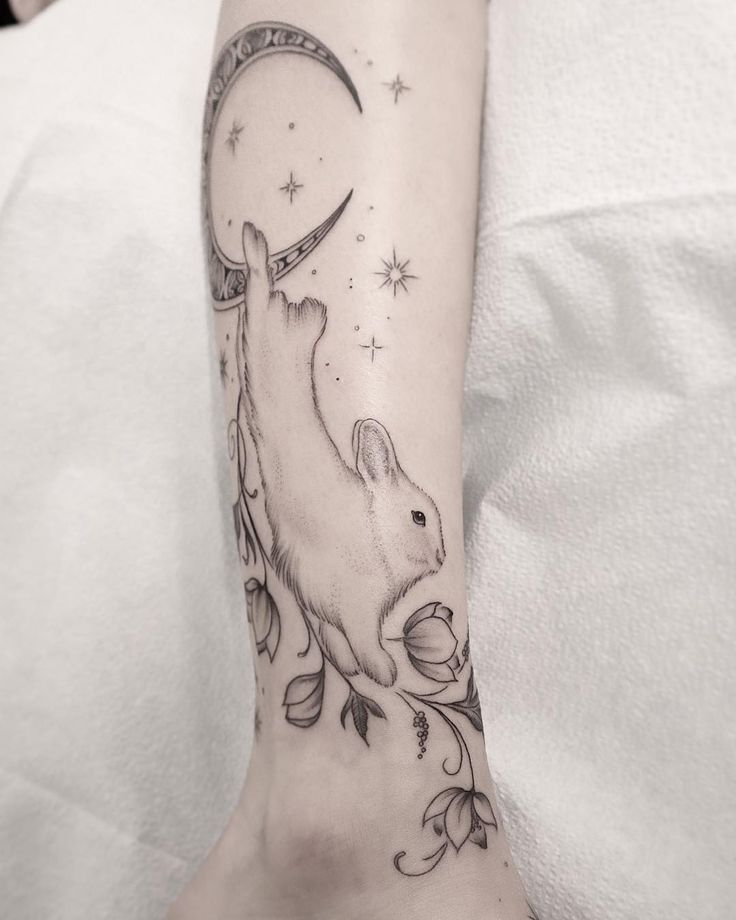 Hình xăm con thỏ trên cánh tay tuyệt đẹp