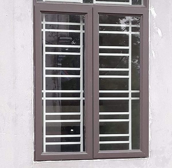 Mẫu cửa sổ nhôm kính đơn giản mà đẹp