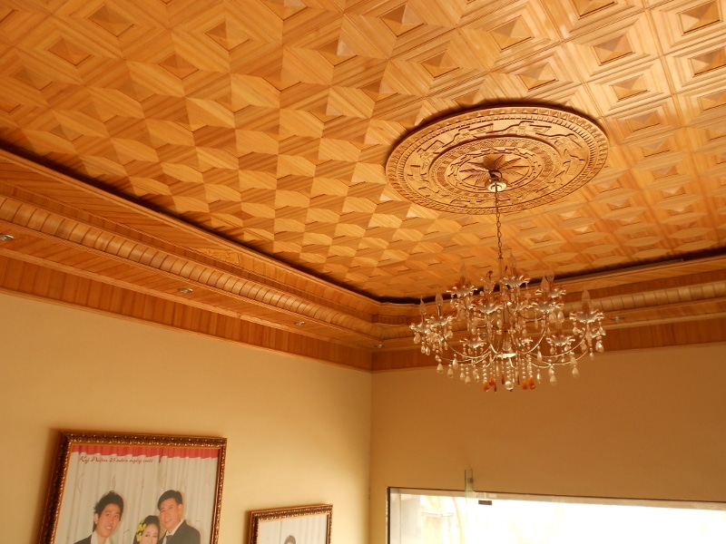 Mẫu trần nhà bằng gỗ tự nhiên