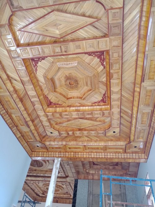 Mẫu trần nhà đẹp làm từ gỗ tự nhiên