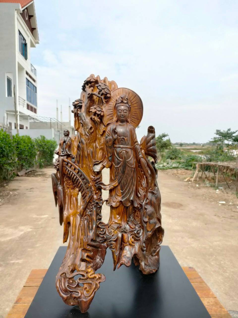 Điêu khắc tượng gỗ nghệ thuật
