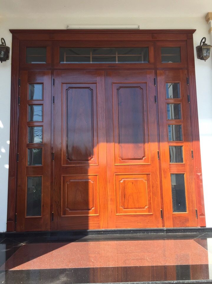 Mẫu cửa gỗ 2 cánh kết hợp kính đẹp