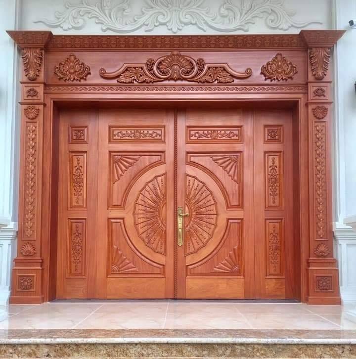 Mẫu cửa gỗ điêu khắc cho biệt thự