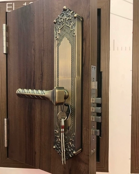 Mẫu khóa cửa gỗ cổ điển