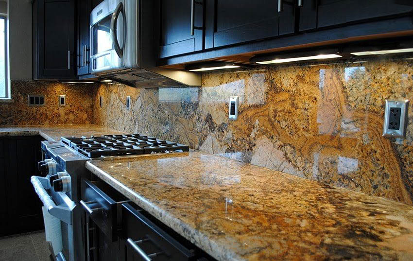 Mặt bàn bếp bằng đá granit