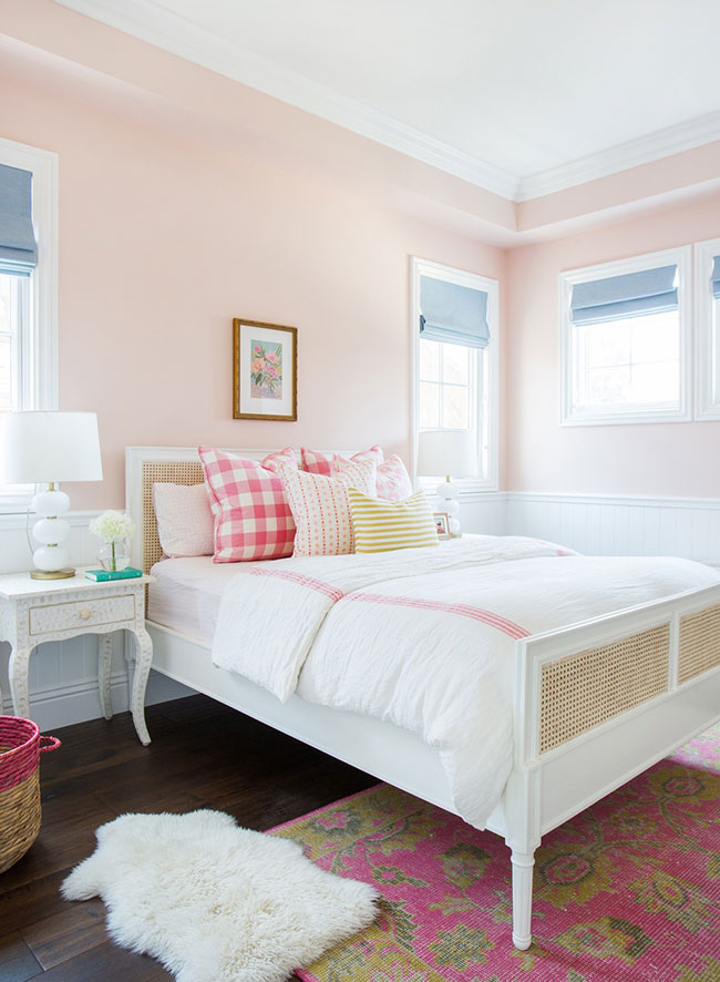 Mẫu phòng ngủ sơn màu hồng