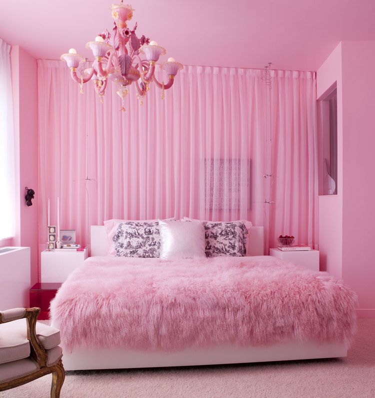Mẫu trang trí phòng ngủ ngập tràn màu hồng