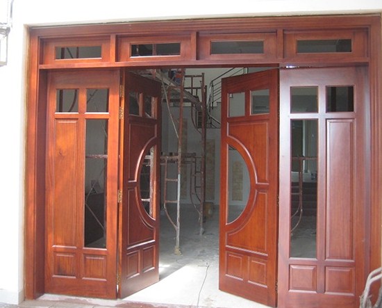 Mẫu cửa gỗ 4 cánh hiện đại