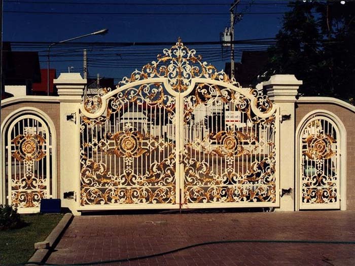 Mẫu cổng nhà đẹp sang trọng