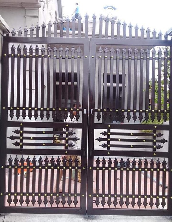 Mẫu cổng rào sắt nhà sân vườn