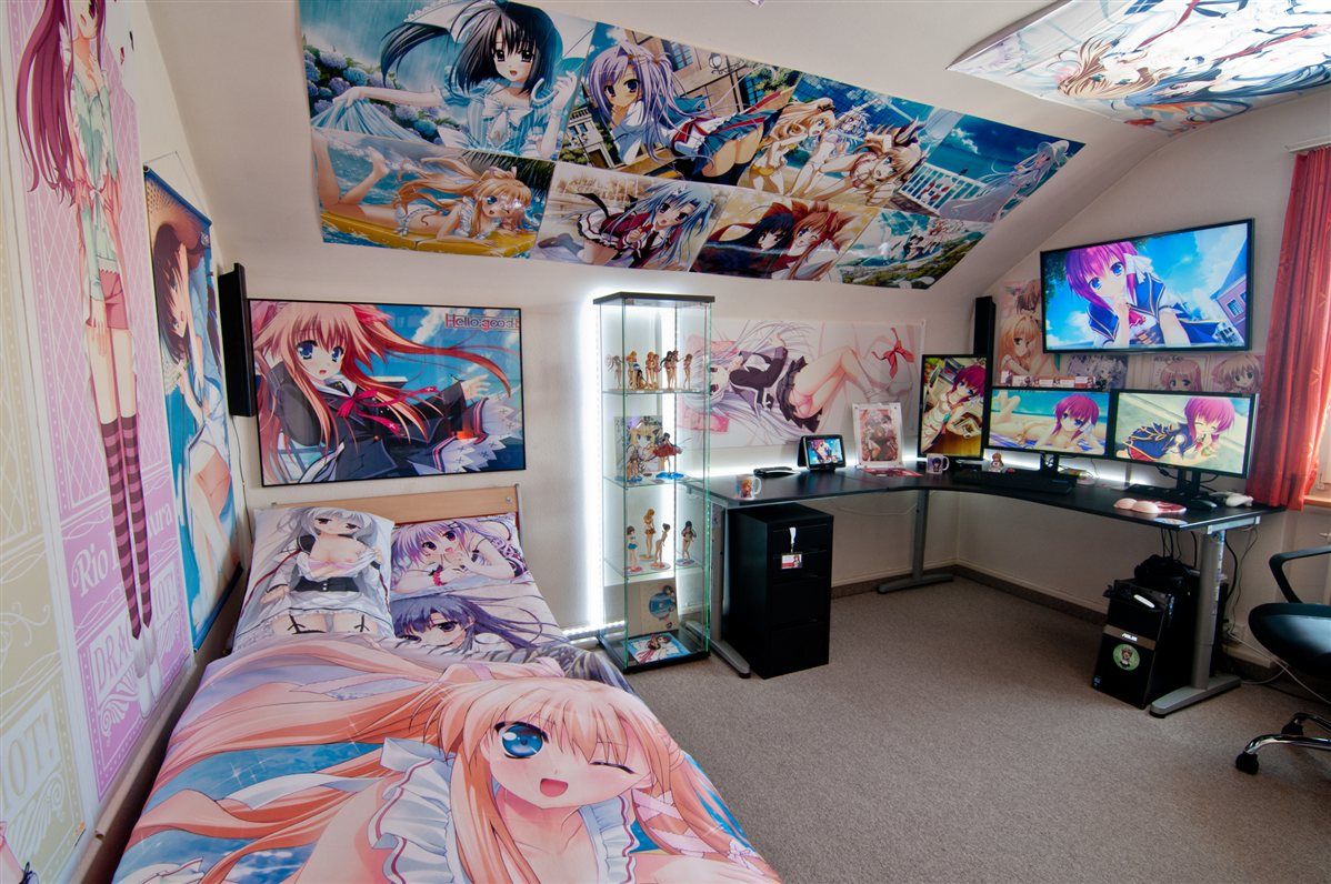 Mẫu trang trí phòng ngủ áp mái Anime