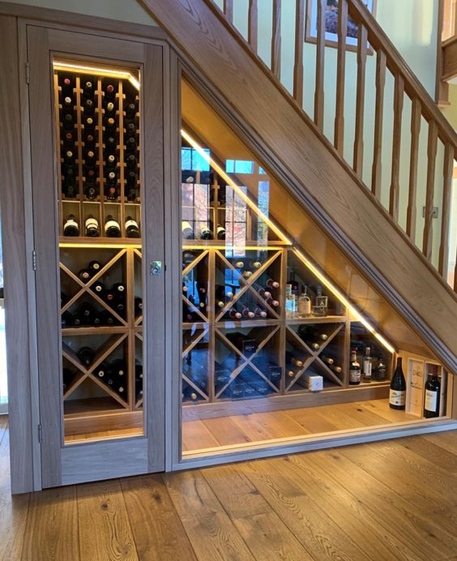 Mẫu tủ rượu gầm cầu thang bằng gỗ đẹp nhất