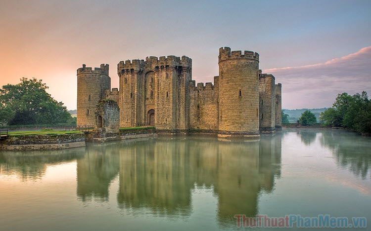 Top 20 tòa lâu đài đẹp nhất thế giới