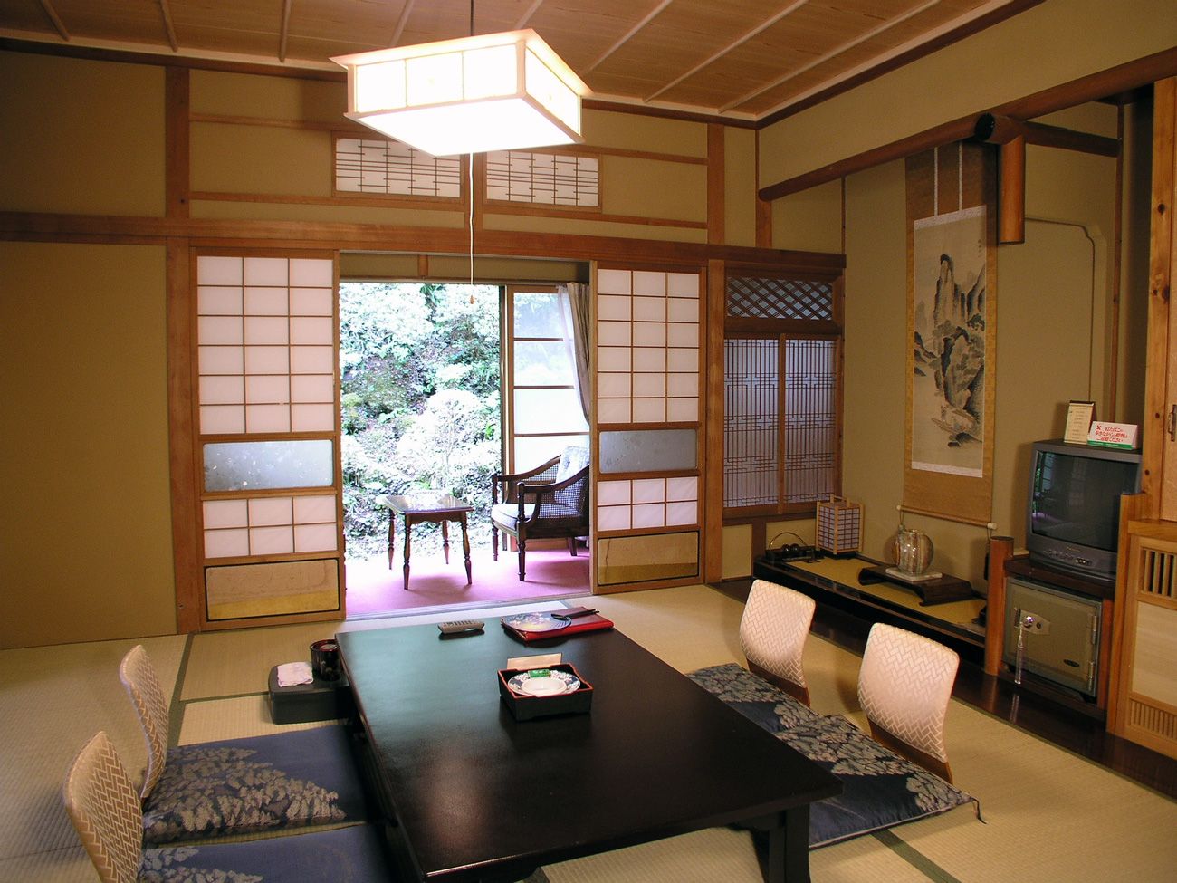 Mẫu phòng khách kiểu Nhật cổ điển hiện đại cực đẹp
