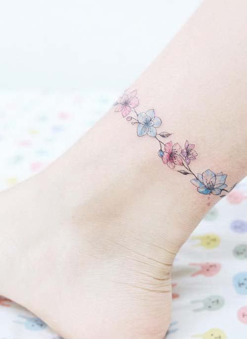Xăm vòng hoa cổ chân kiểu Nhật