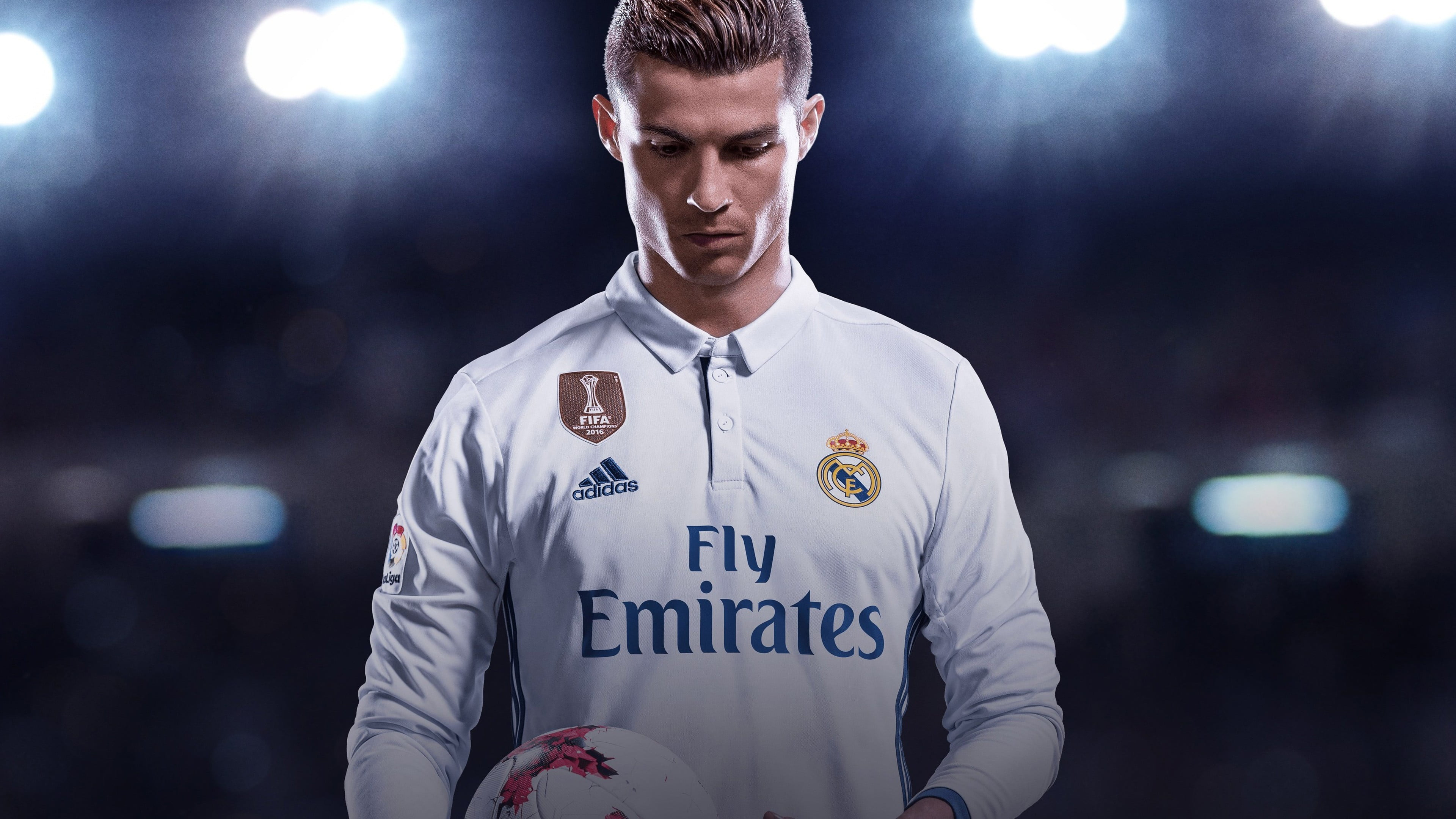 Bạn là fan của Cristiano Ronaldo? Hãy thưởng thức hình ảnh chất lượng 4K của anh ấy để thấy rõ hơn những đường chân dung tuyệt đẹp của ngôi sao bóng đá này.