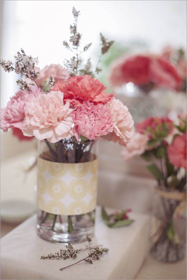 Cách cắm hoa cẩm chướng để bàn đẹp, hiện đại