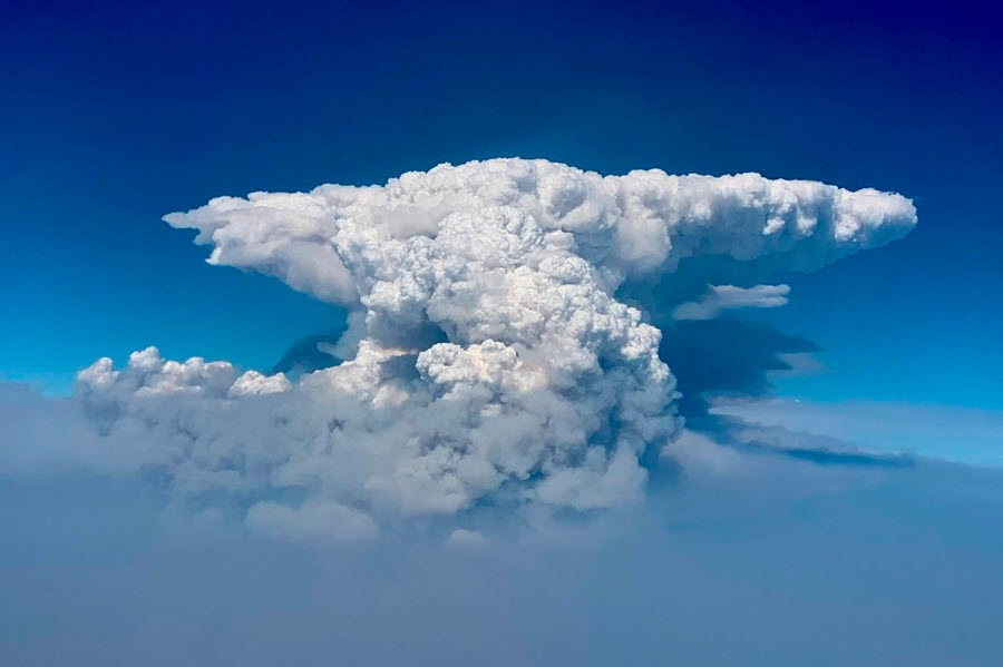 Ảnh đám mây vệ tinh đẹp độc lạ